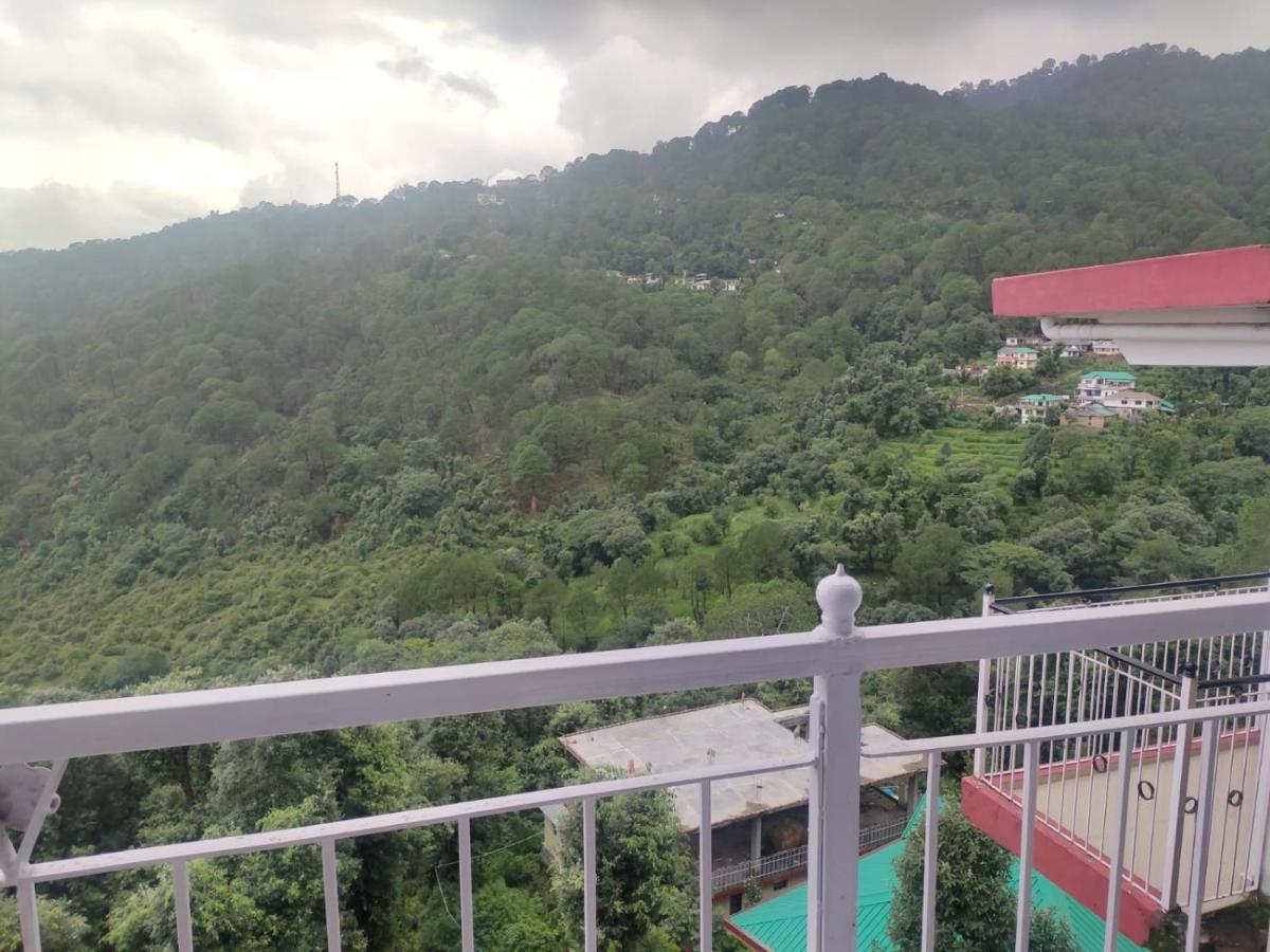 Hotel Amandeep Dharamshala Exterior photo