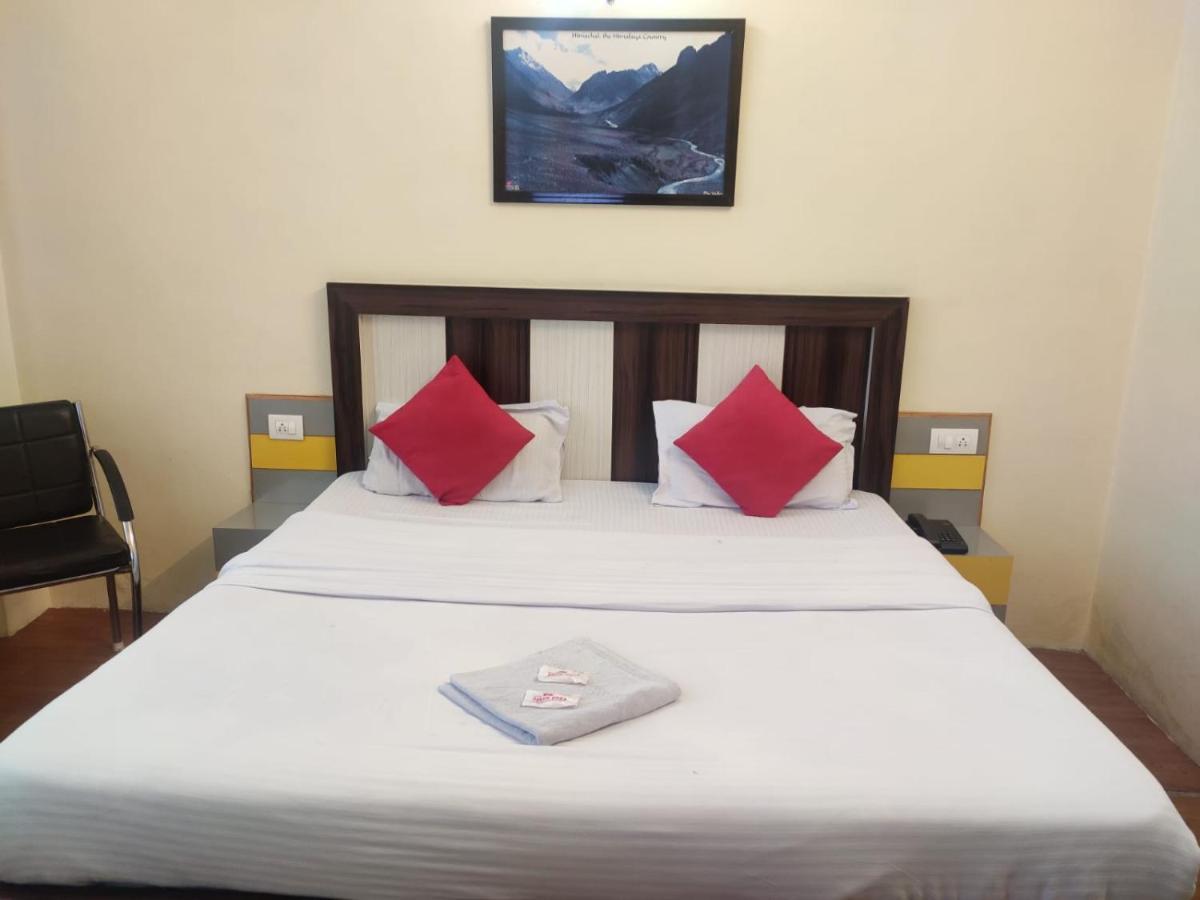 Hotel Amandeep Dharamshala Exterior photo