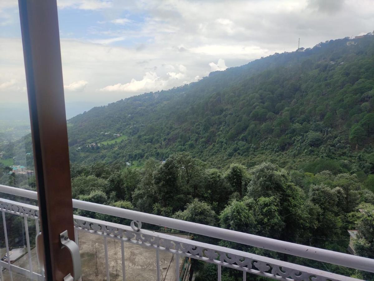 Hotel Amandeep Dharamshala Exterior photo